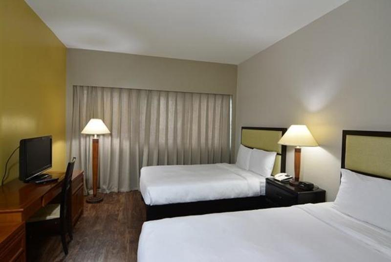 Pacific Bay Hotel Тумон Экстерьер фото